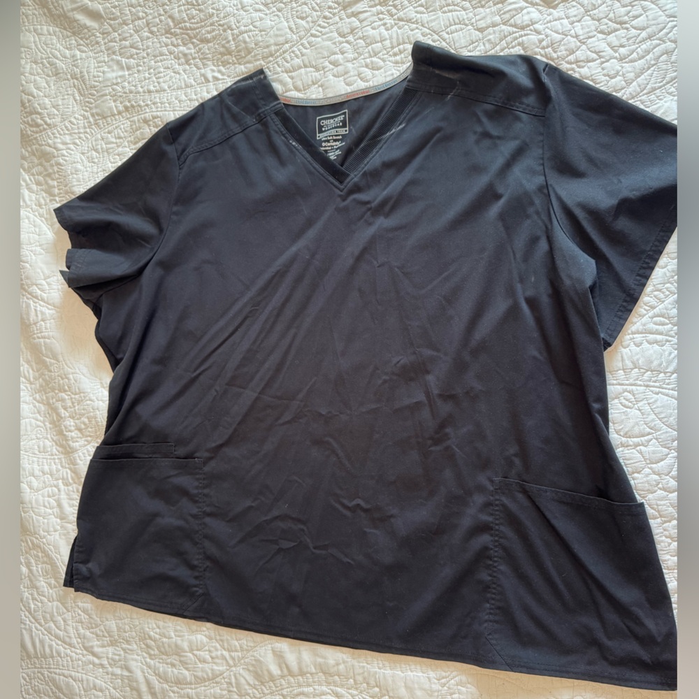 5xl women’s Cherokee workwear scrub top